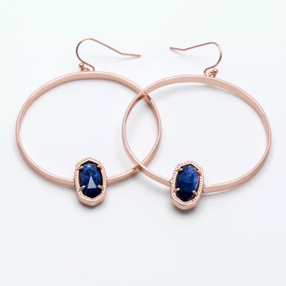 KENDRA SCOTT • Elora Hoops Earrings - Picture 3 of 6